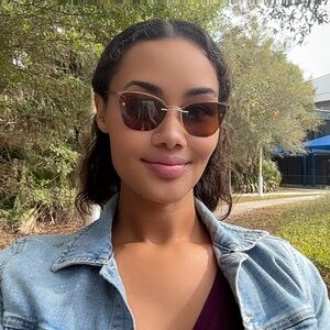 Meet your Posher, Mckayla